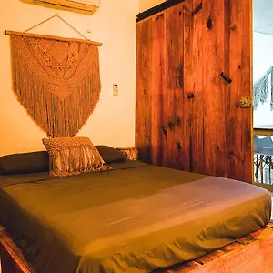 https://hostel-coelum.allrivieramayahotels.com